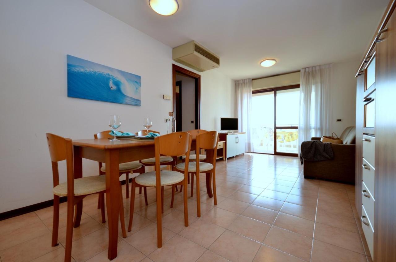 Apartamento Residenza Porta Del Mare Lignano Sabbiadoro Exterior foto